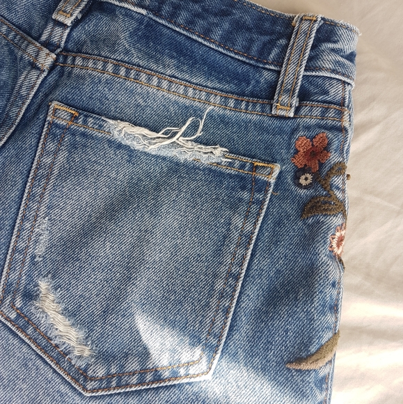 A&F Annie High Rise Shorts - Picture 11 of 14